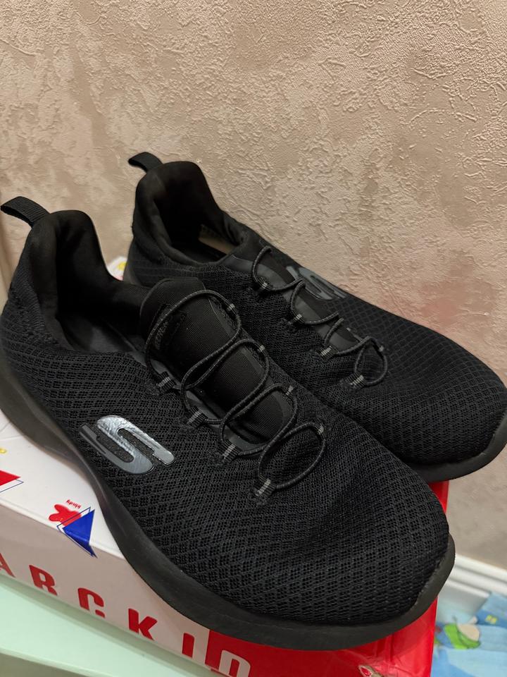 Кроссовки Skechers