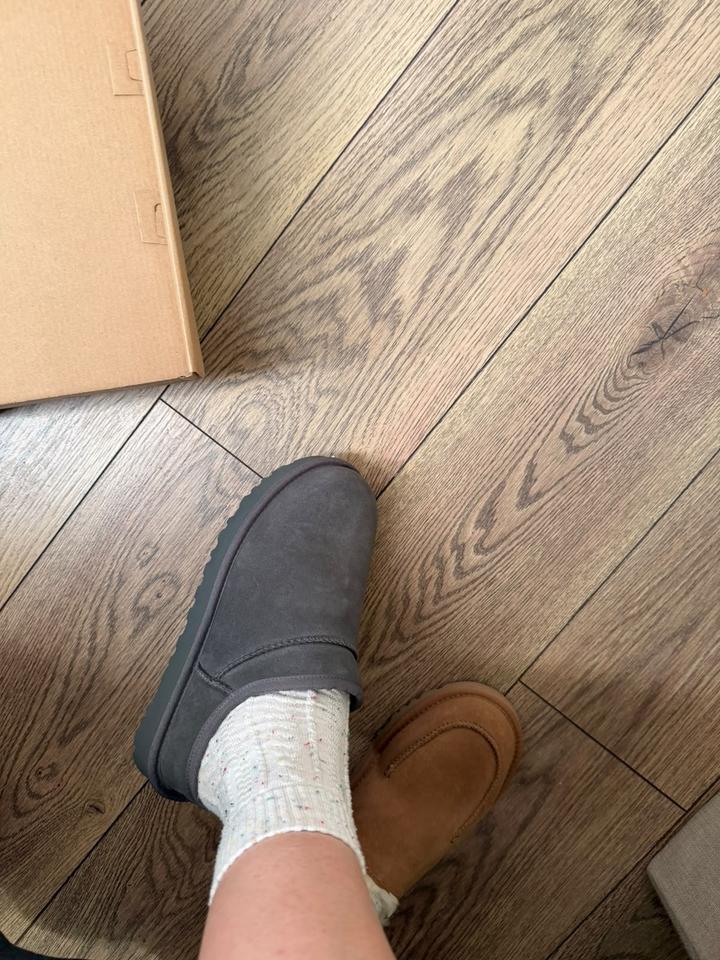 UGG