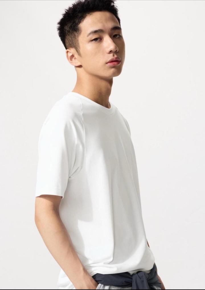 Uniqlo Футболка мужская