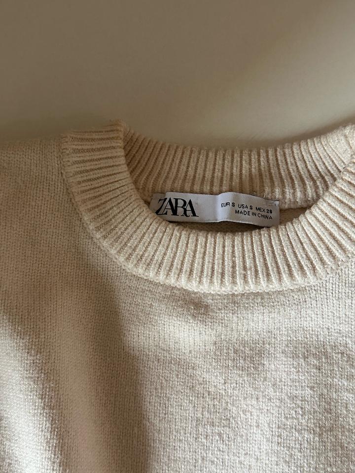 Белое джемпер от ZARA