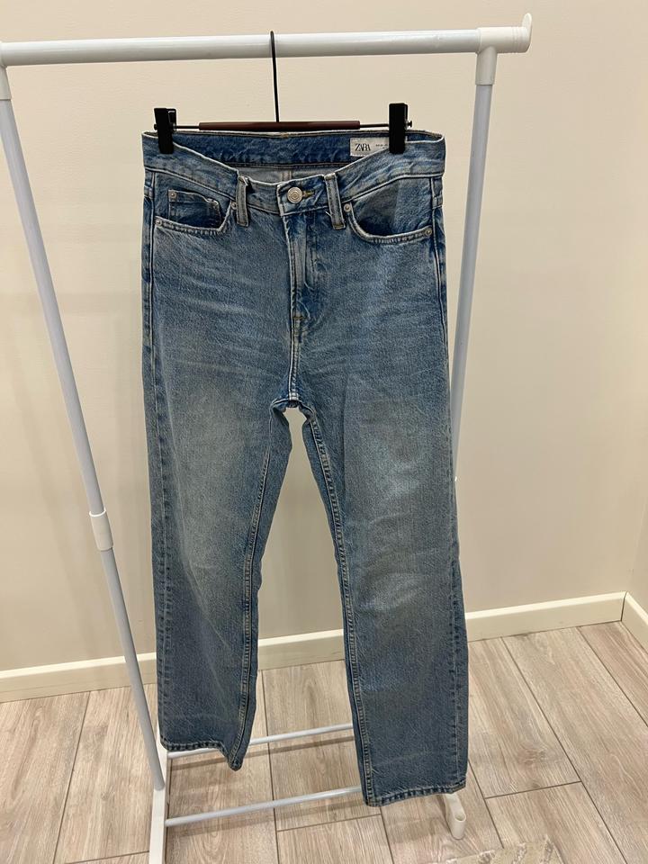 Джинсы ZARA прямой крой