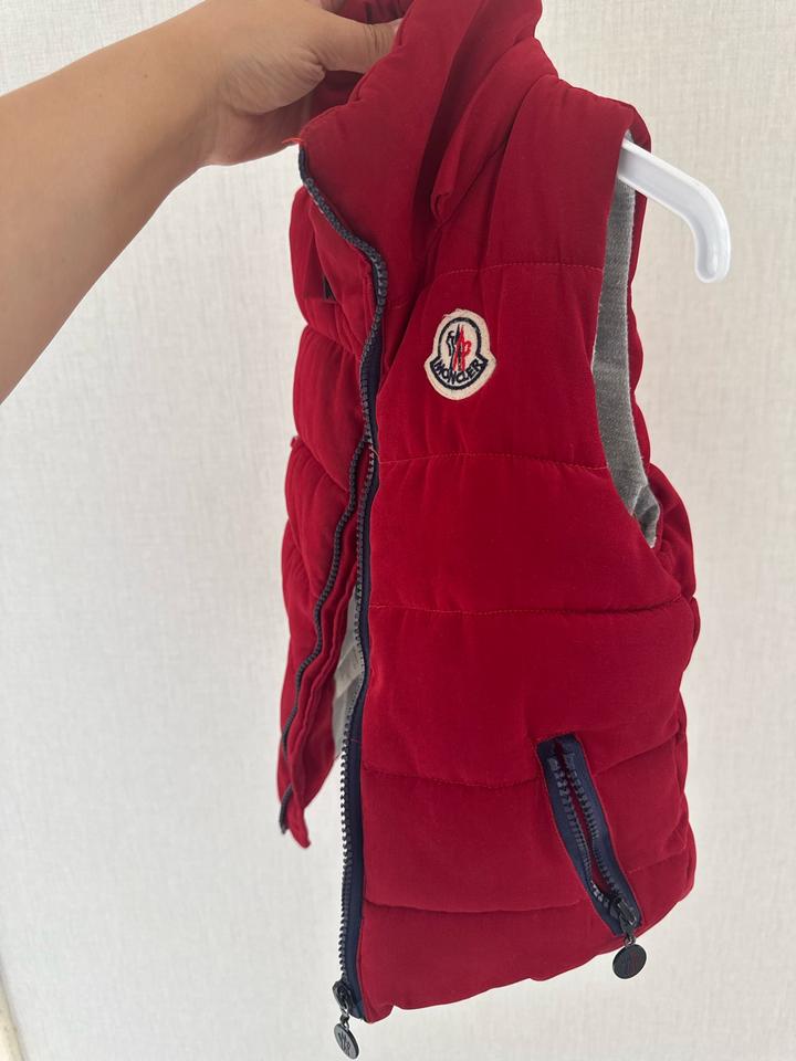 Жилет Moncler