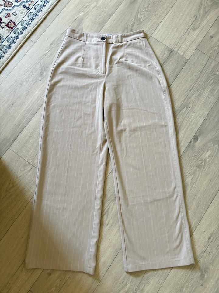 Брюки Bershka