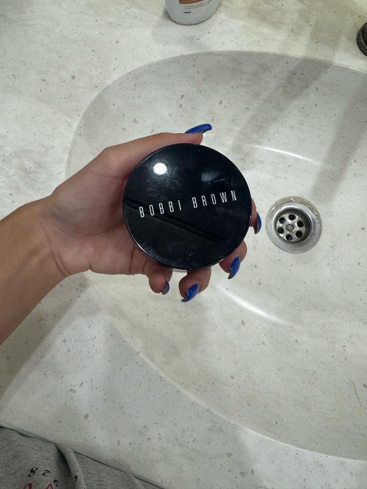 Пудра Bobbi Brown