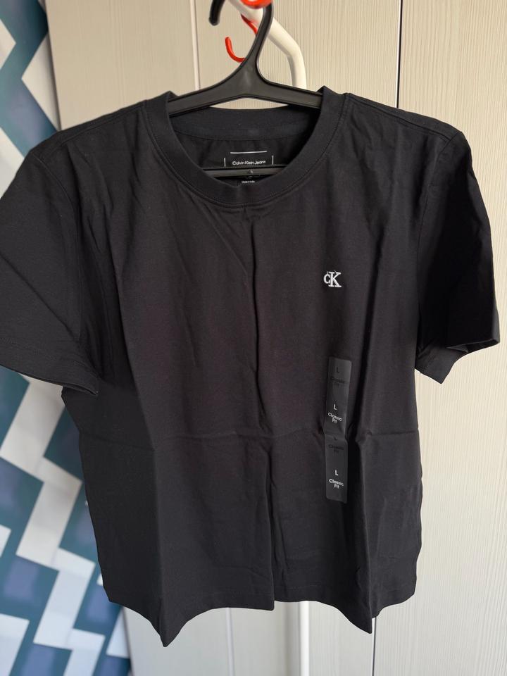 Футболка Calvin Klein Jeans черная с логотипом ck
