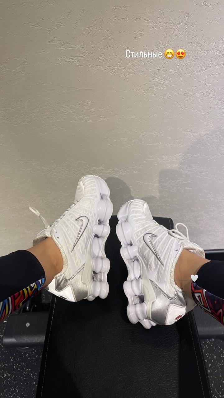 Кроссовки Nike Shox