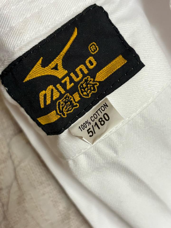 Кимоно Mizuno