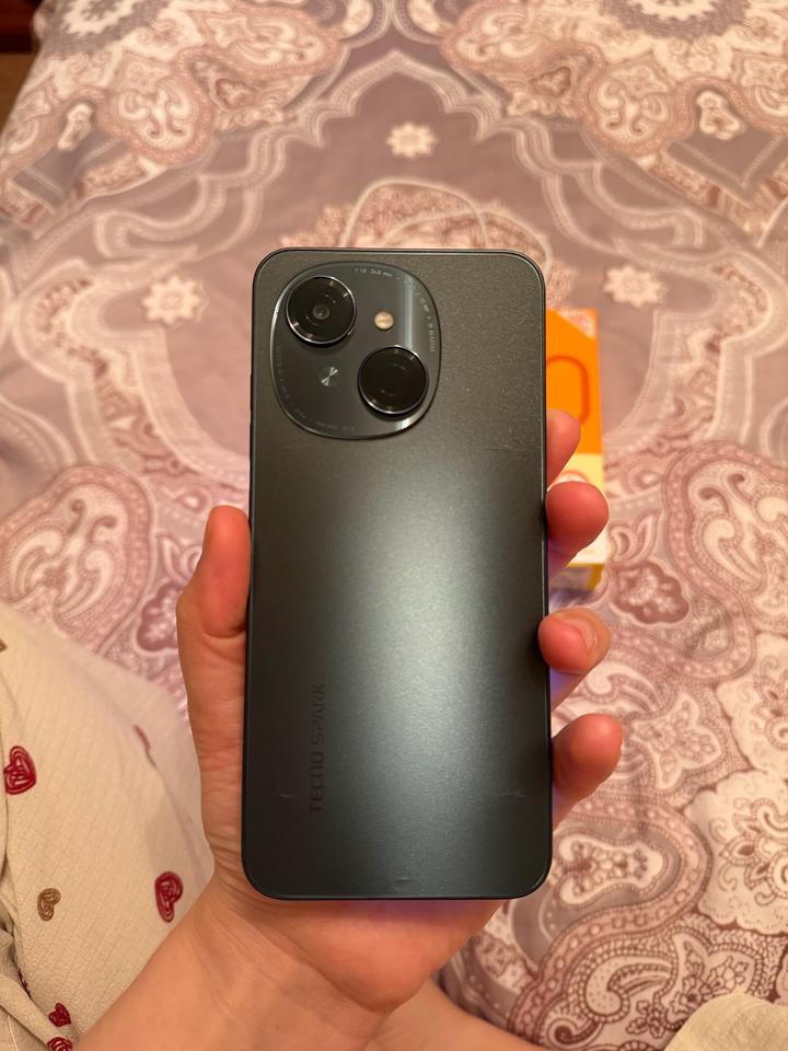 Смартфон Spark Go 1