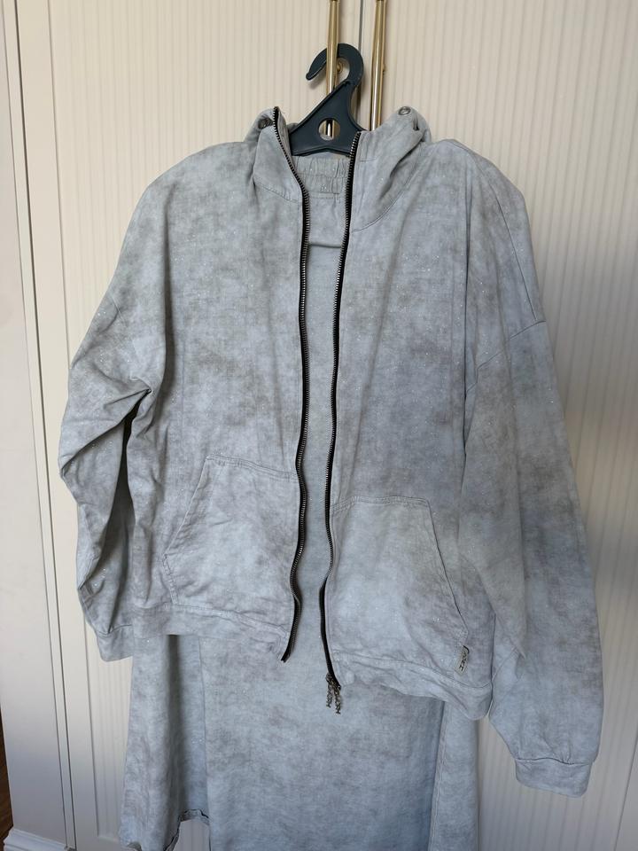 Zara Спортивный костюм с юбкой от Worh