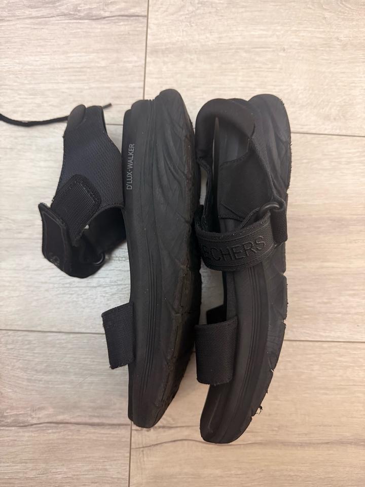 Skechers