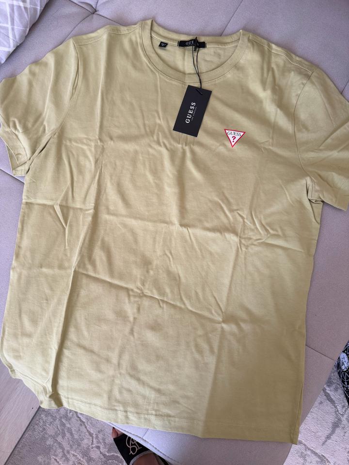 Футболка guess