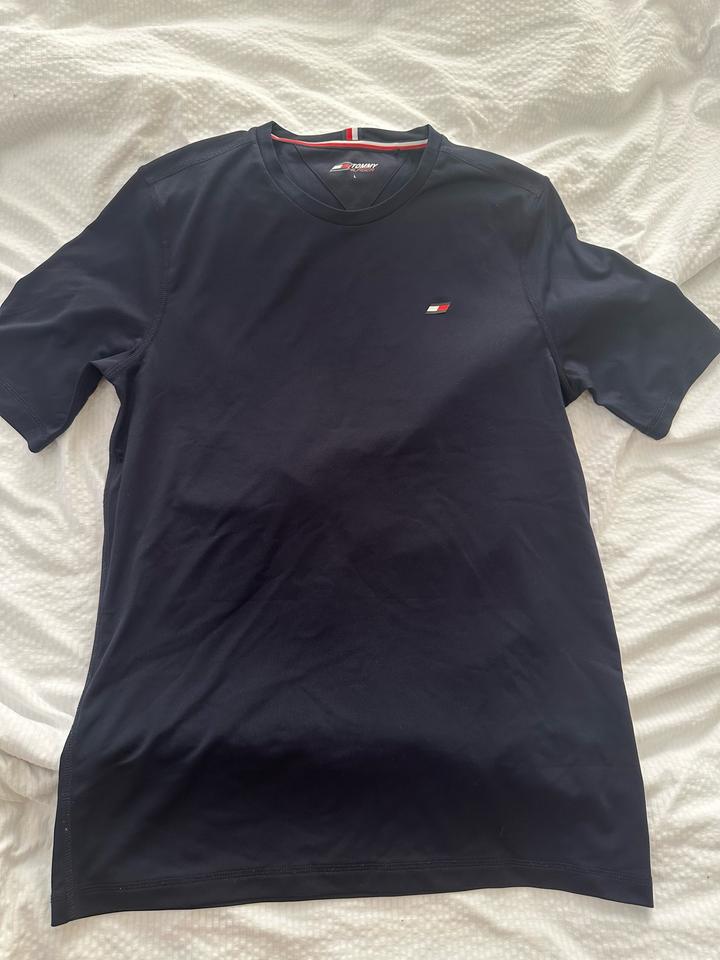 Tommy Hilfiger