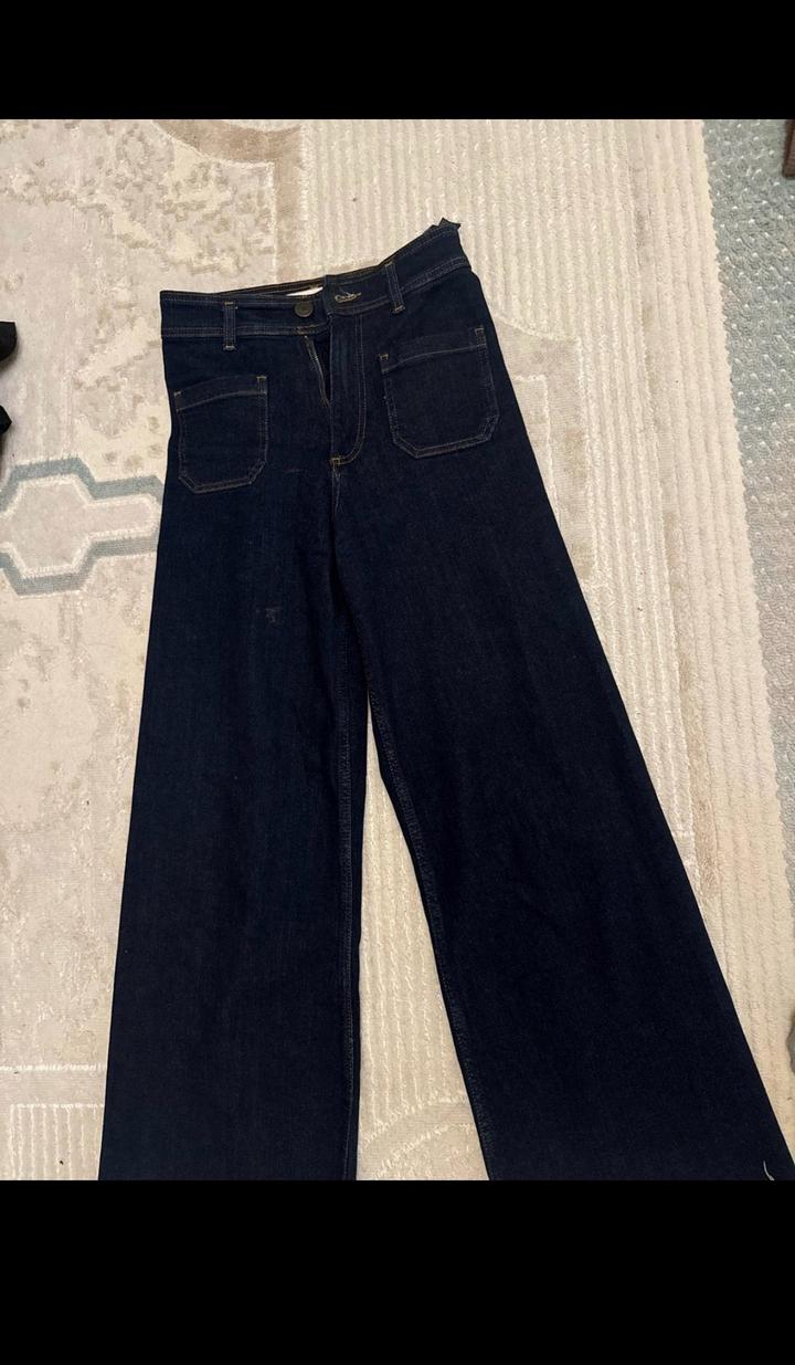 Женские джинсы Zara с накладными карманами