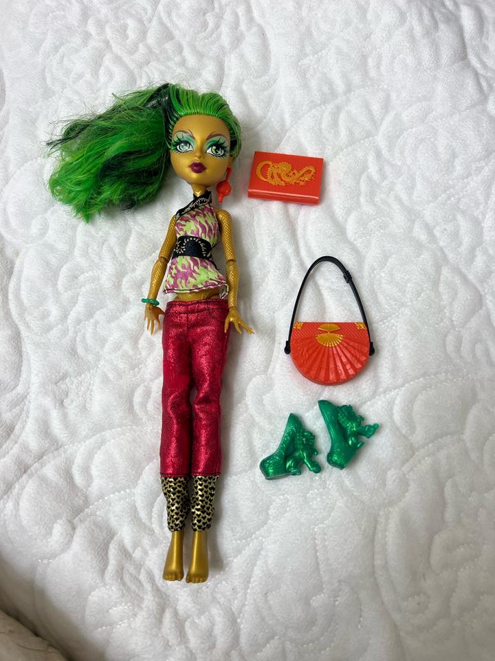 monster high Цзинифайр Лонг
