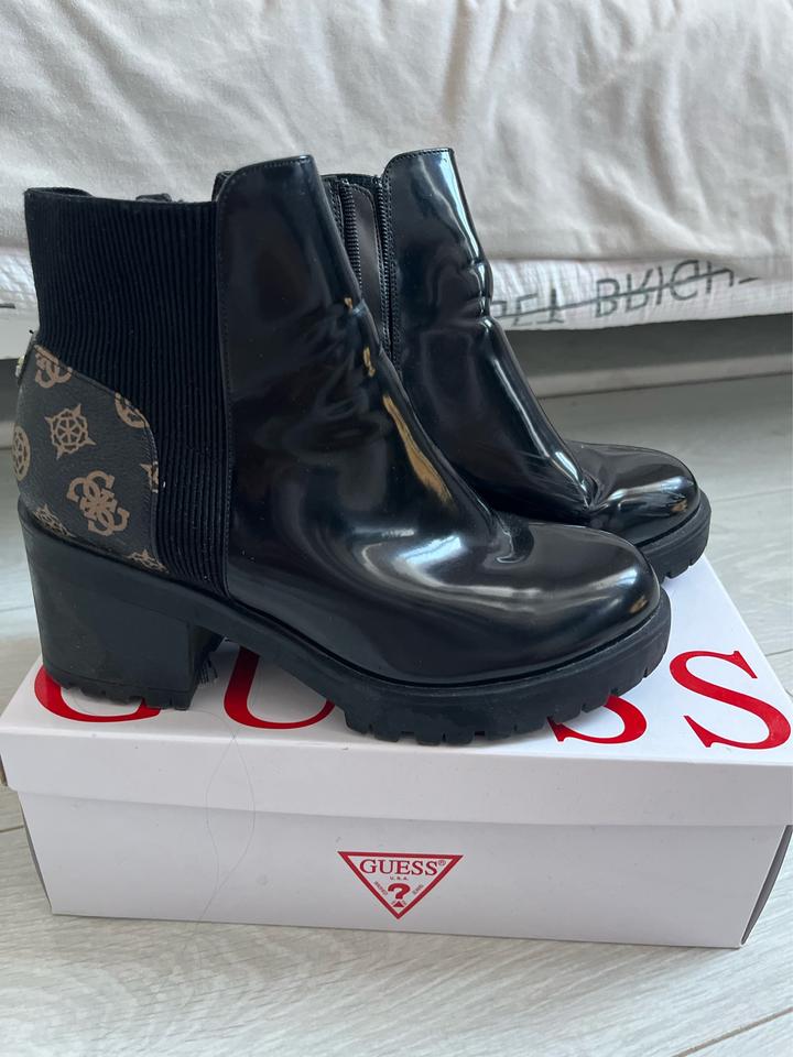 Ботинки Guess