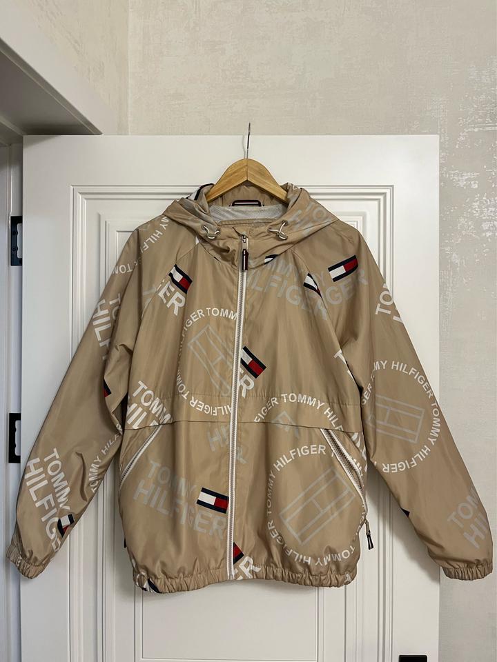 Tommy Hilfiger
