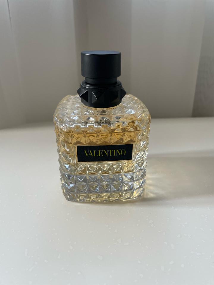 Парфюм Valentino Donna Born In Roma Yellow Dream Eau de Parfum