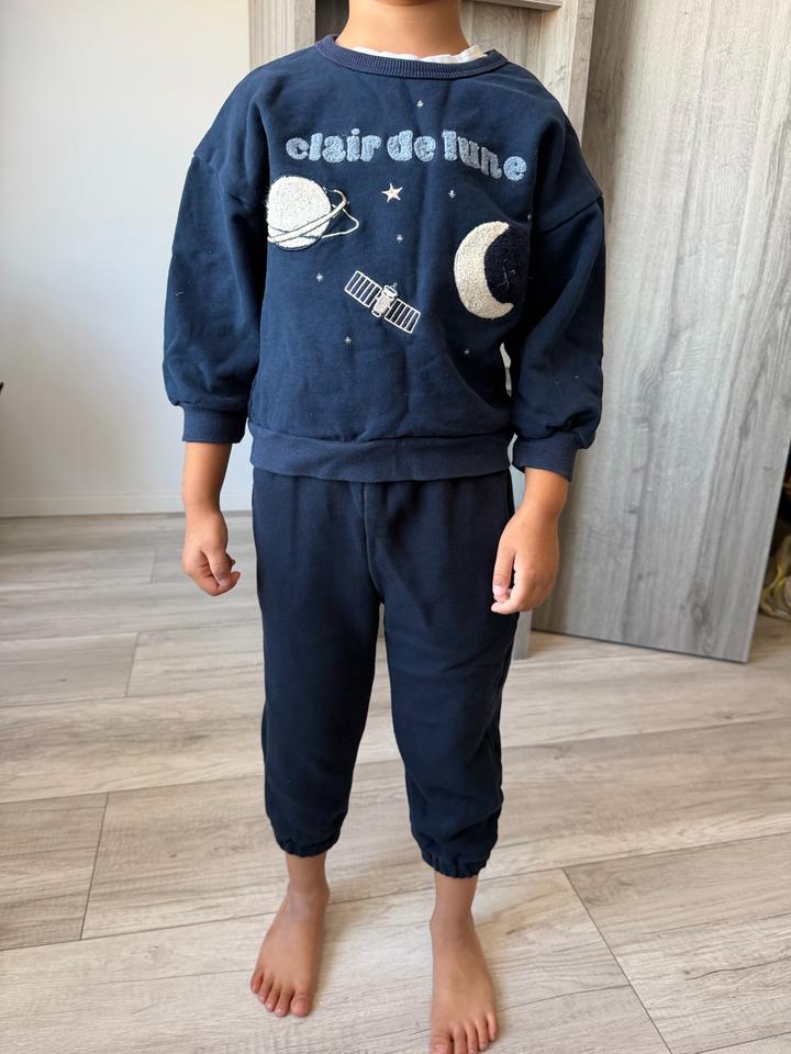 Костюм, свитшот и штаны