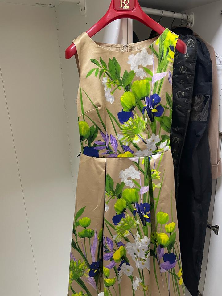 Шикарное платье Valentino · 💙