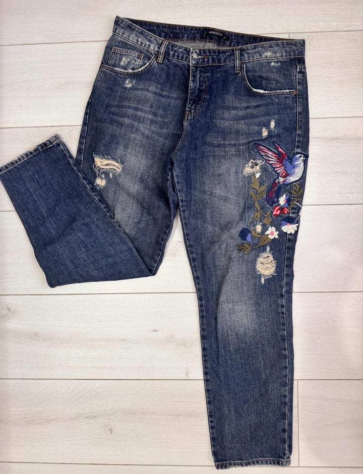 Zara Джинсы с вышивкой