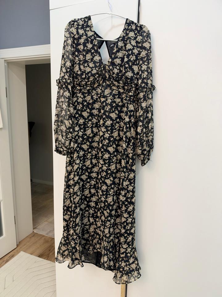 Платье ZARA с цветочным принтом