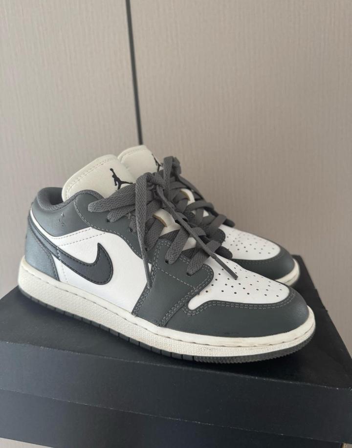 Кроссовки Jordan Air Jordan 1 Low (GS)