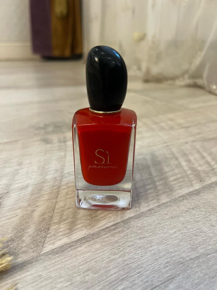 Парфюмерная вода Giorgio Armani Si Passione