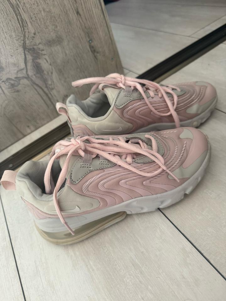 Кроссовки от Nike