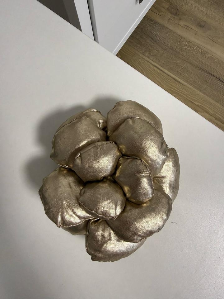 salta Брошь цветок