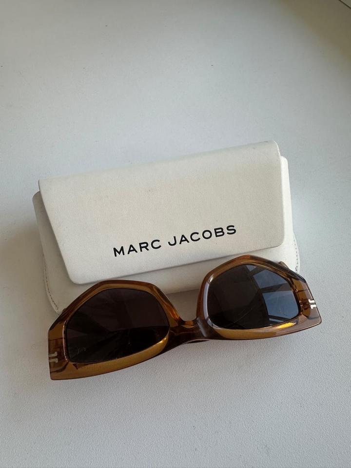 Солнцезащитные очки MARC JACOBS