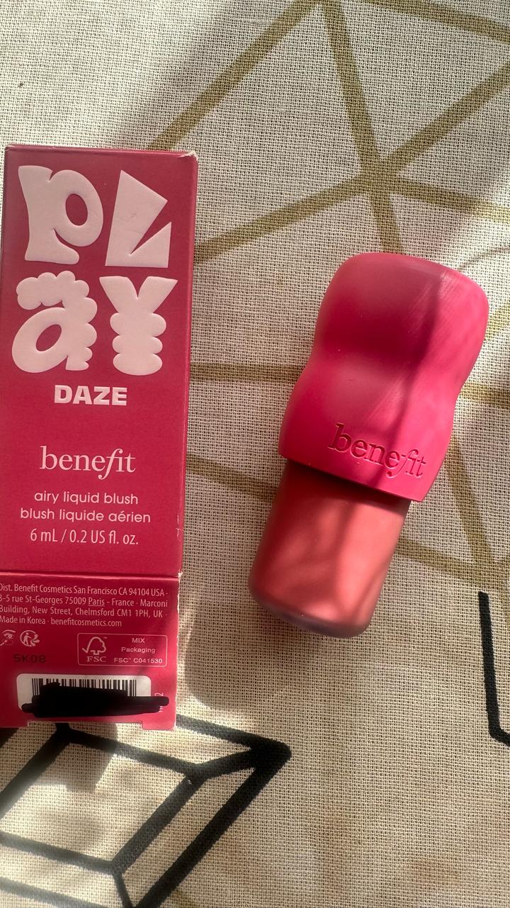 Жидкие румяна benefit play tint