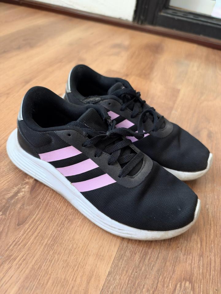 Кроссовки adidas