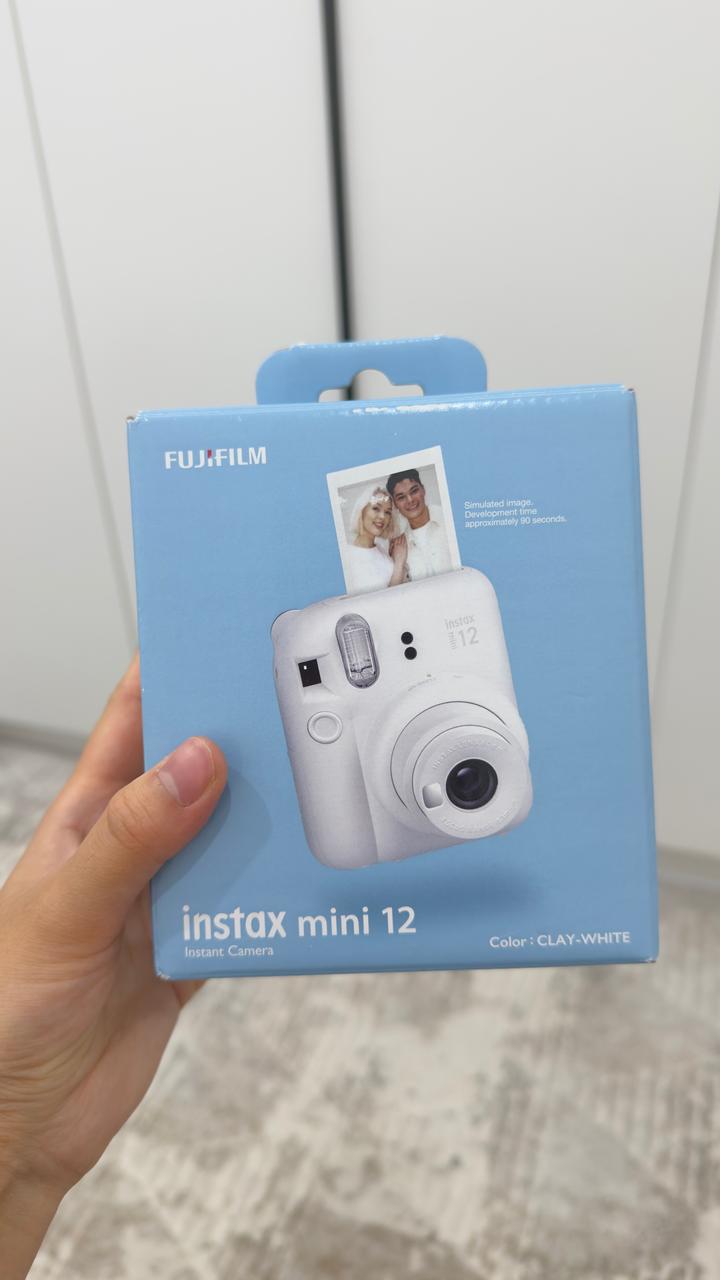 Instax