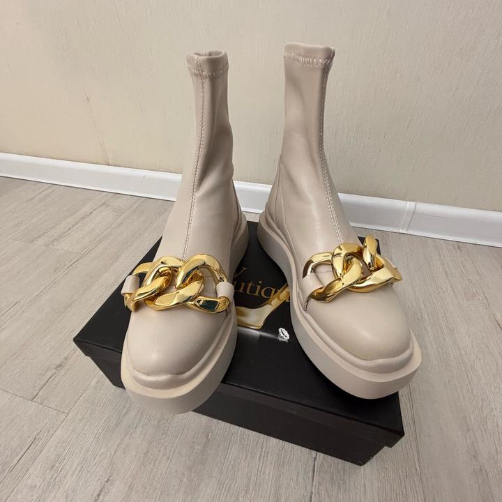 Ботинки Lady Boutique с цепью