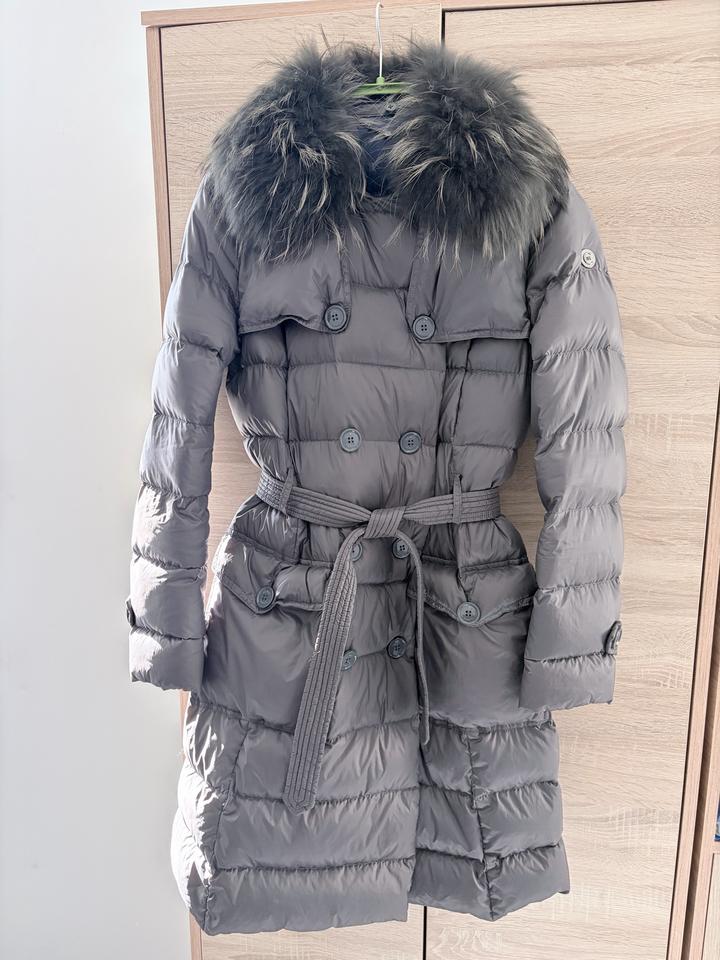Cerruti 1881 пуховик