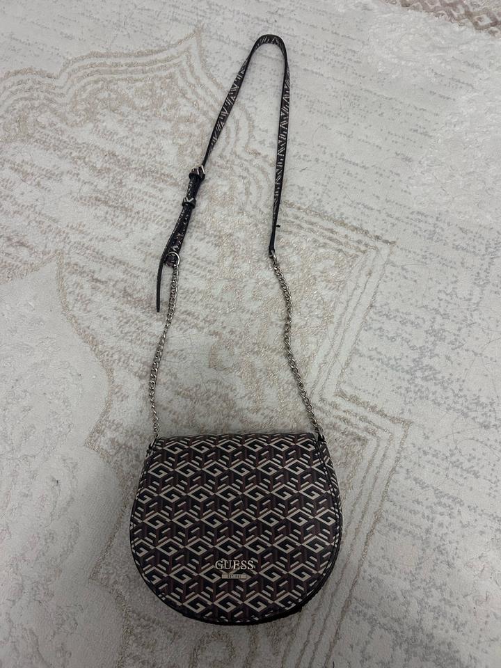 Сумка Guess
