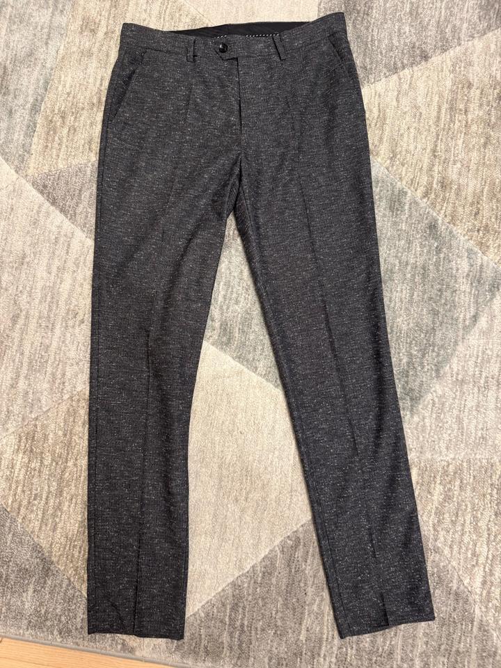 Shoqan Suits