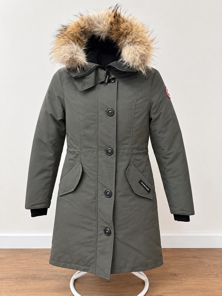 Женский пуховик Canada Goose