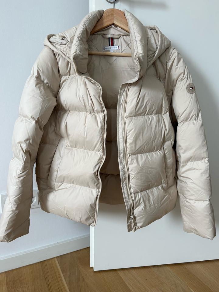 Женский пуховик Tommy Hilfiger