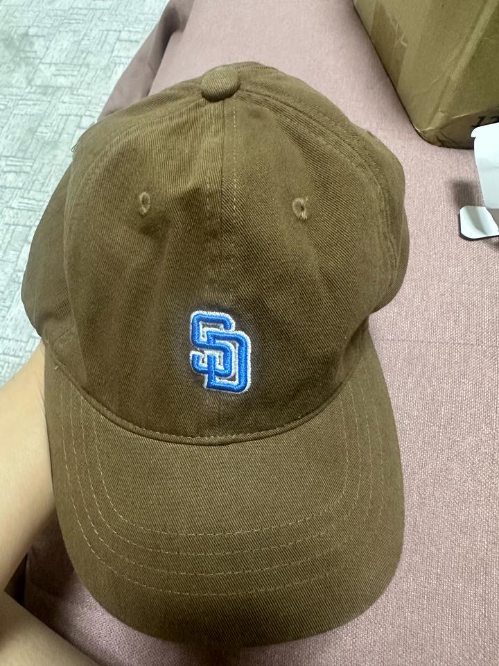 MLB