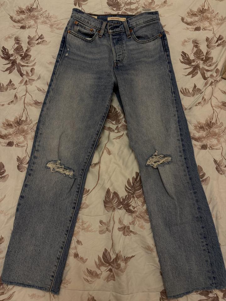 Levi's