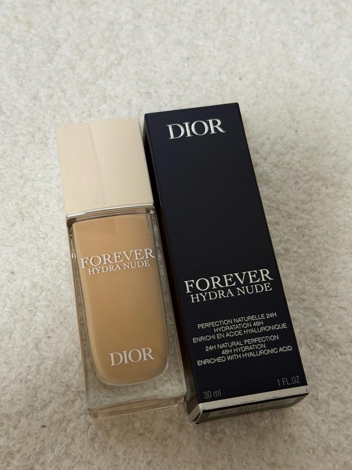 Тональный флюид Dior Forever Hydra Nude