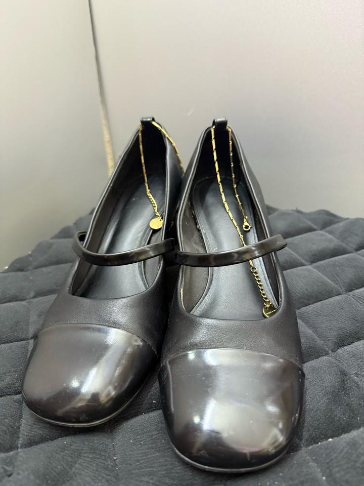 Charles & Keith
