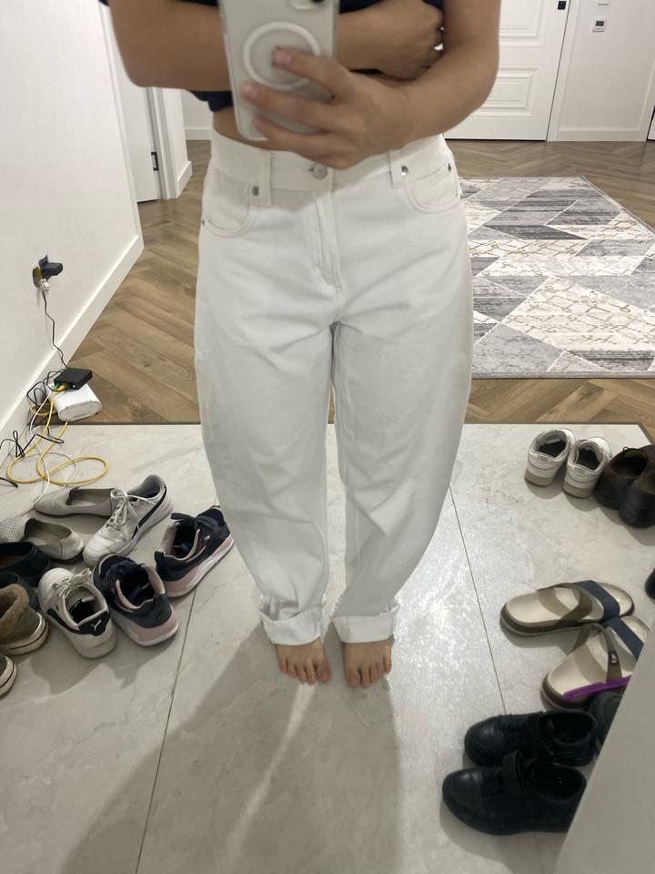 Zara Белые джинсы
