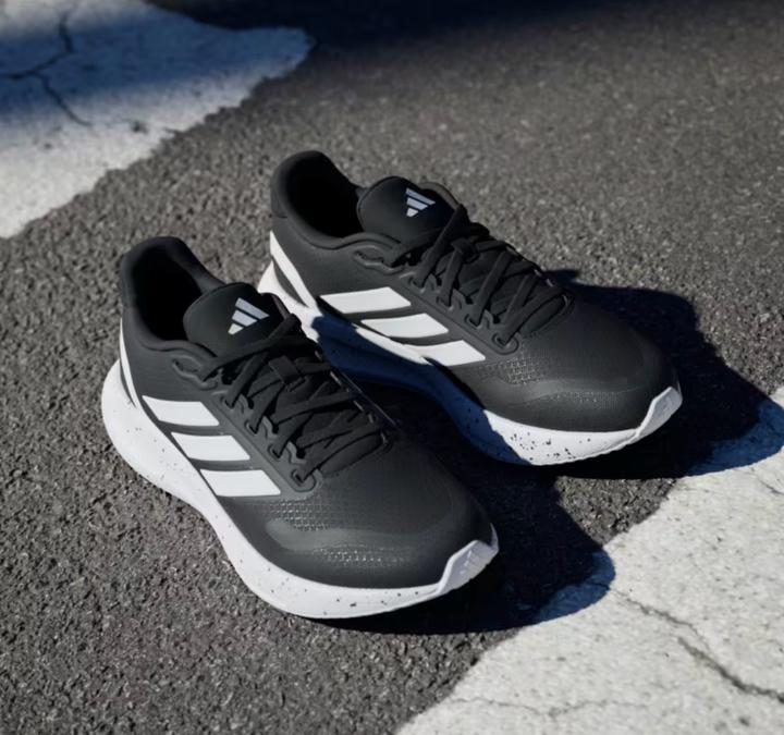 Кроссовки adidas