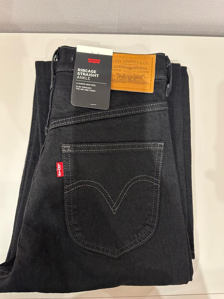 Levi's