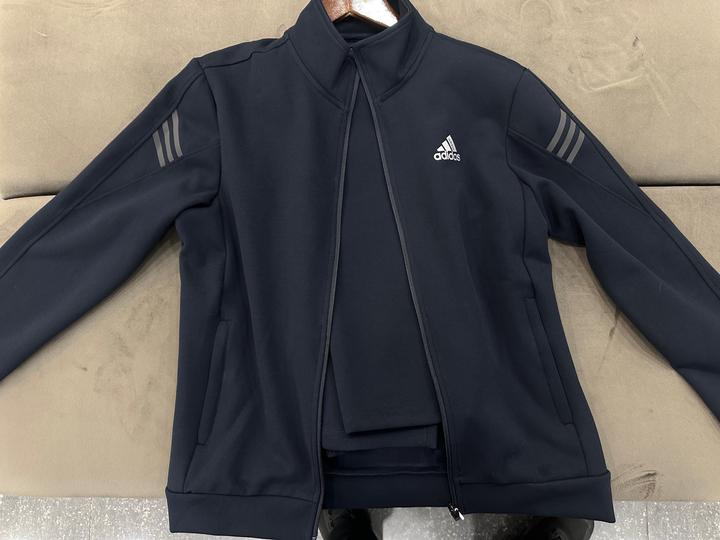 Спортивный костюм adidas