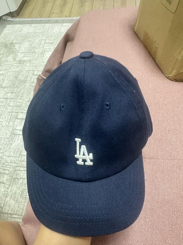 MLB