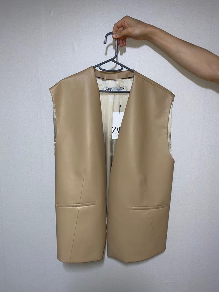 Жилет Zara