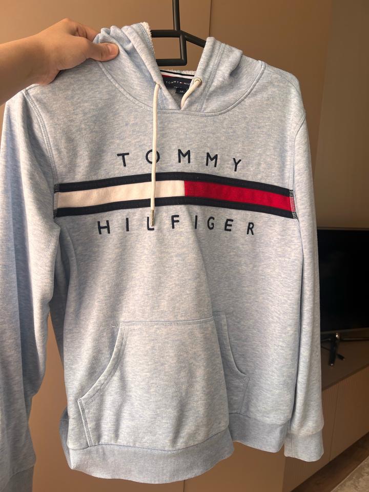 Tommy Hilfiger